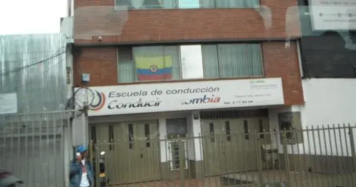 CONDUCIR COLOMBIA CARRERA 30 CONDUCIR COLOMBIA CARRERA 30
